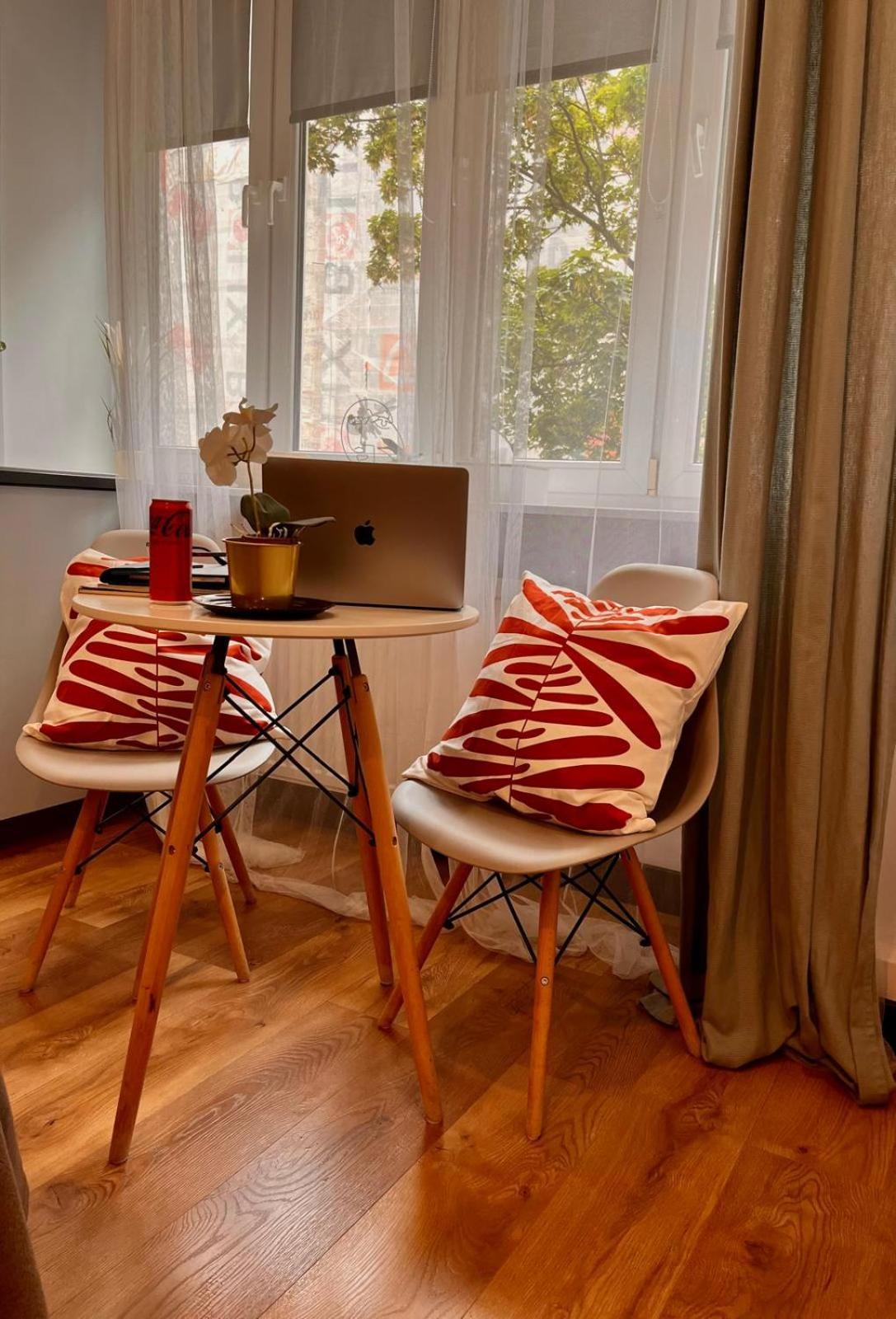 Special 1 Bed Room Condo Warszawa Center Екстериор снимка
